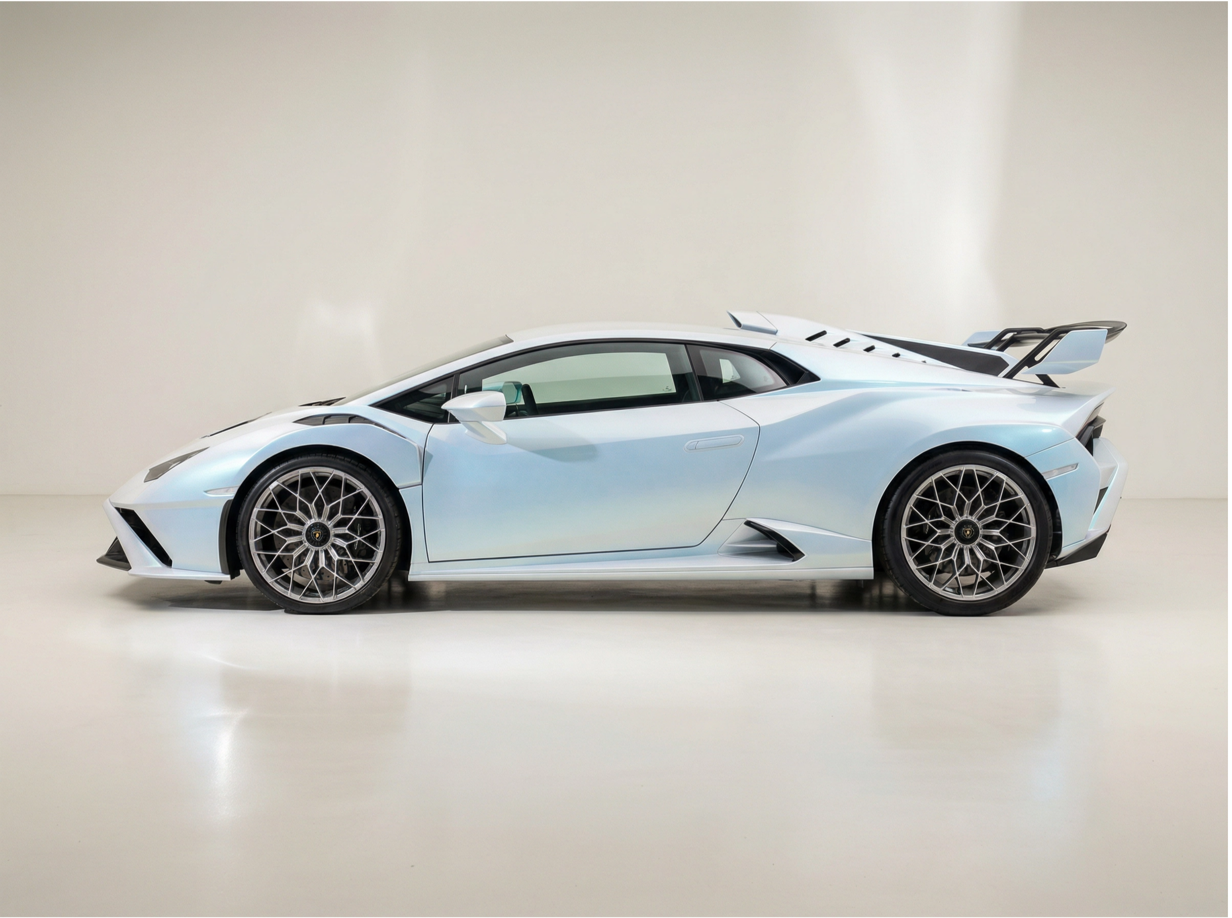 Diamond White to Blue