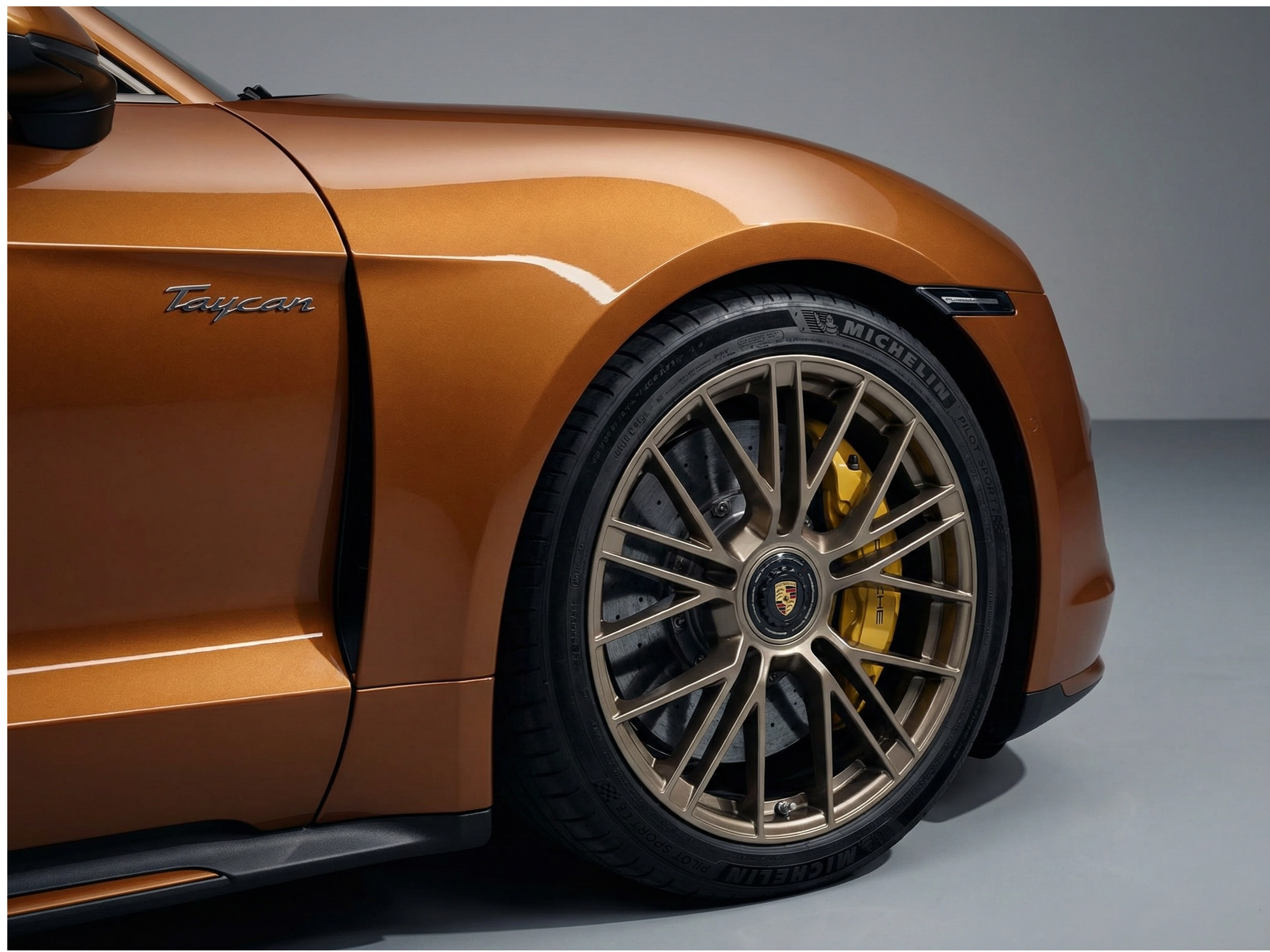 Porsche Quartz Brown